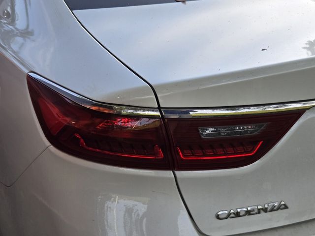 2018 Kia Cadenza Premium - Photo 7