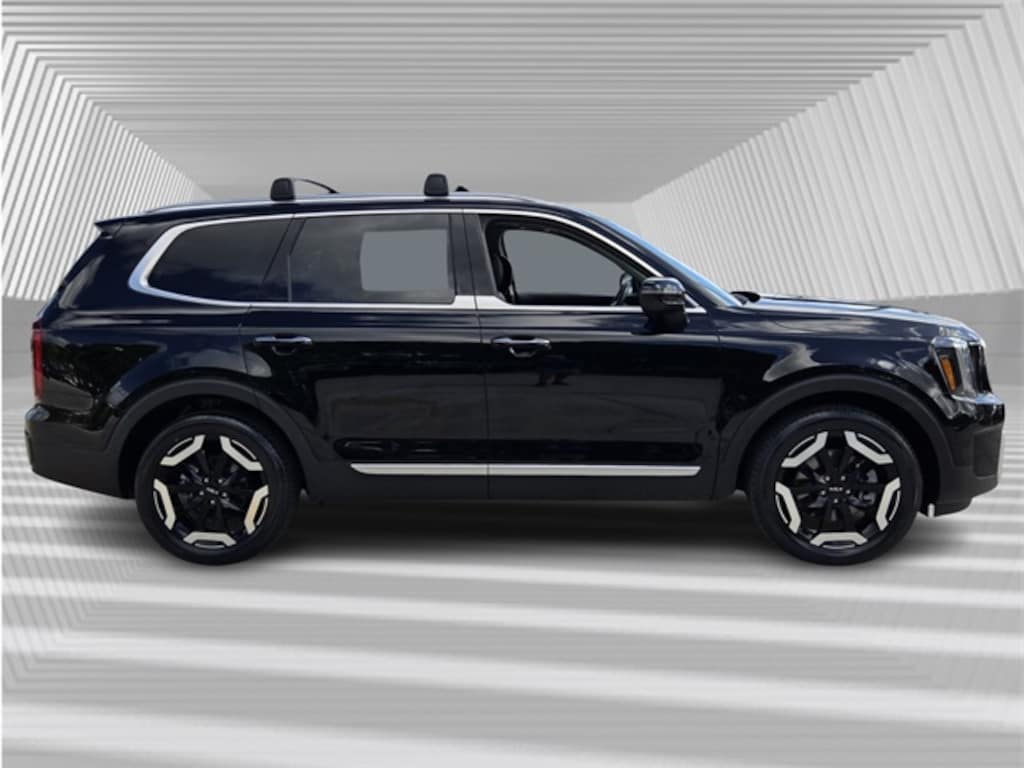 Used 2024 Kia Telluride S SUV