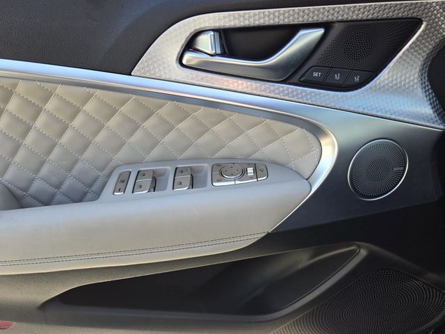 2023 GENESIS G70 Standard - Photo 29