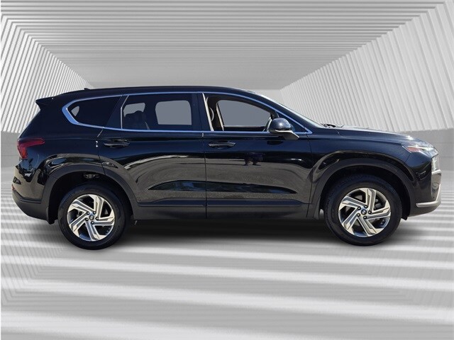 2023 Hyundai Santa Fe SE photo 3