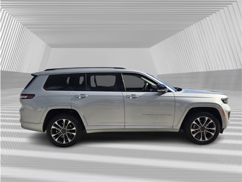 Used 2022 Jeep New Grand Cherokee Overland SUV