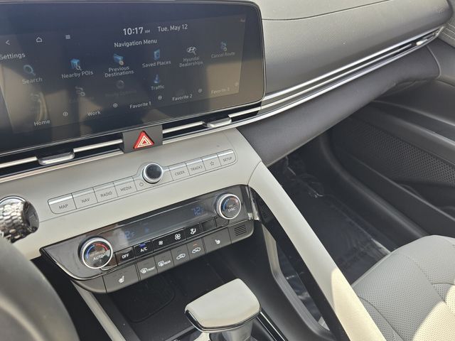 2025 Hyundai Elantra Limited - Photo 23