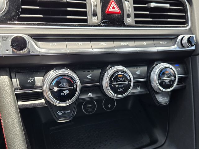 2023 GENESIS G70 Standard - Photo 18