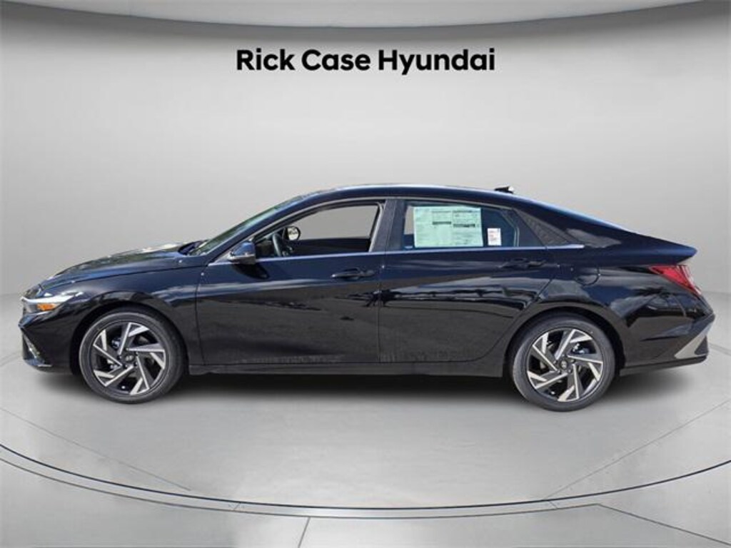 New 2026 Hyundai Elantra Limited Sedan