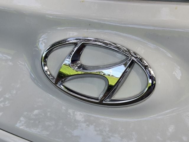 2022 Hyundai Kona SEL - Photo 10