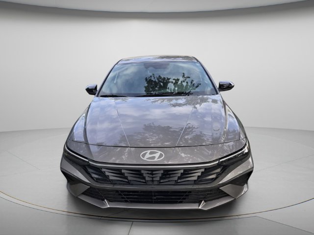 Used 2025 Hyundai Elantra SEL Sport Sedan