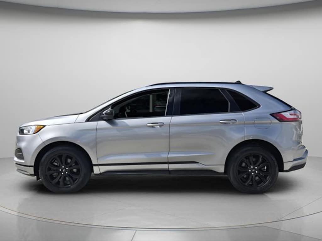 Used 2024 Ford Edge SE SUV