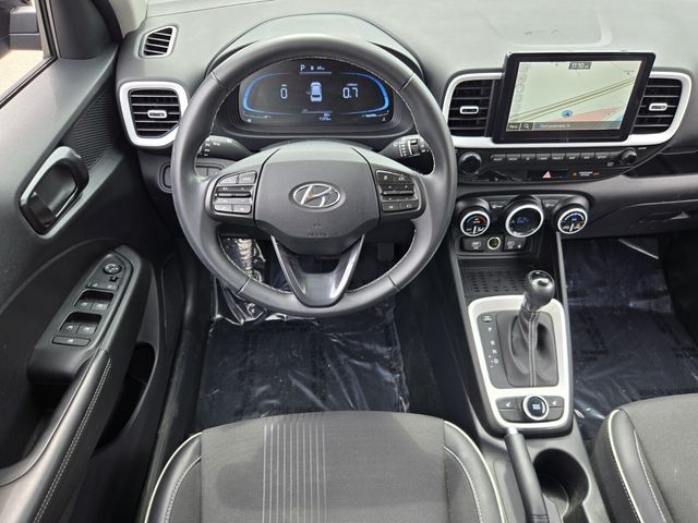 2023 Hyundai Venue Limited - Photo 12