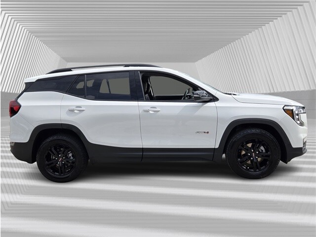 2024 Gmc Terrain AT4 photo 2