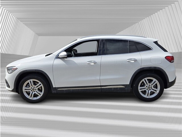 2021 Mercedes Benz GLA 250 4MATIC photo 2