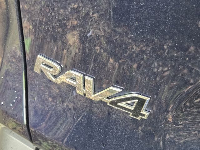 2025 Toyota RAV4 XLE Premium - Photo 10