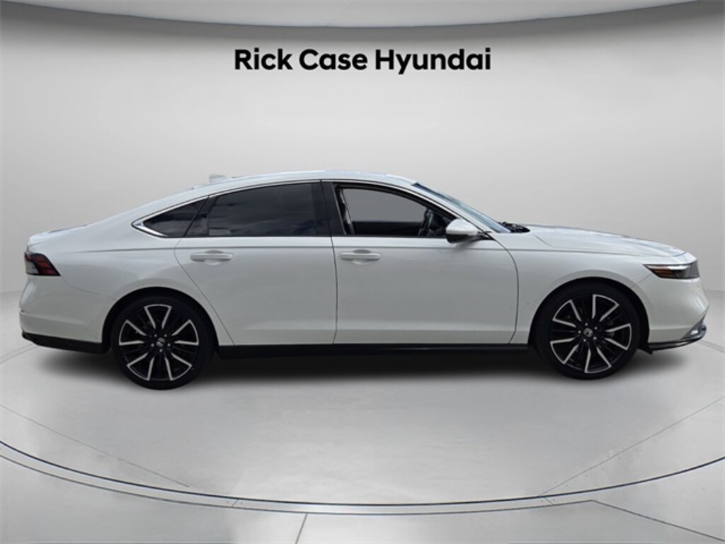 Used 2023 Honda Accord Hybrid Touring Sedan