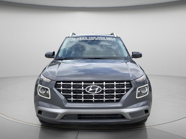2023 Hyundai Venue Limited - Photo 4