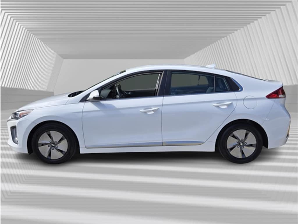Certified 2022 Hyundai Ioniq Hybrid SE Hatchback