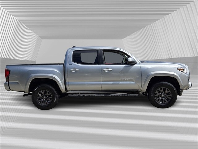 2023 Toyota Tacoma SR5 V6 4x4 photo 3