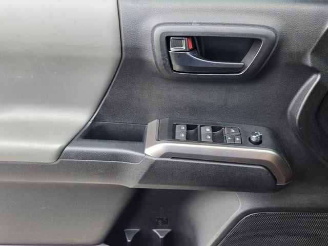 2023 Toyota Tacoma SR5 - Photo 29