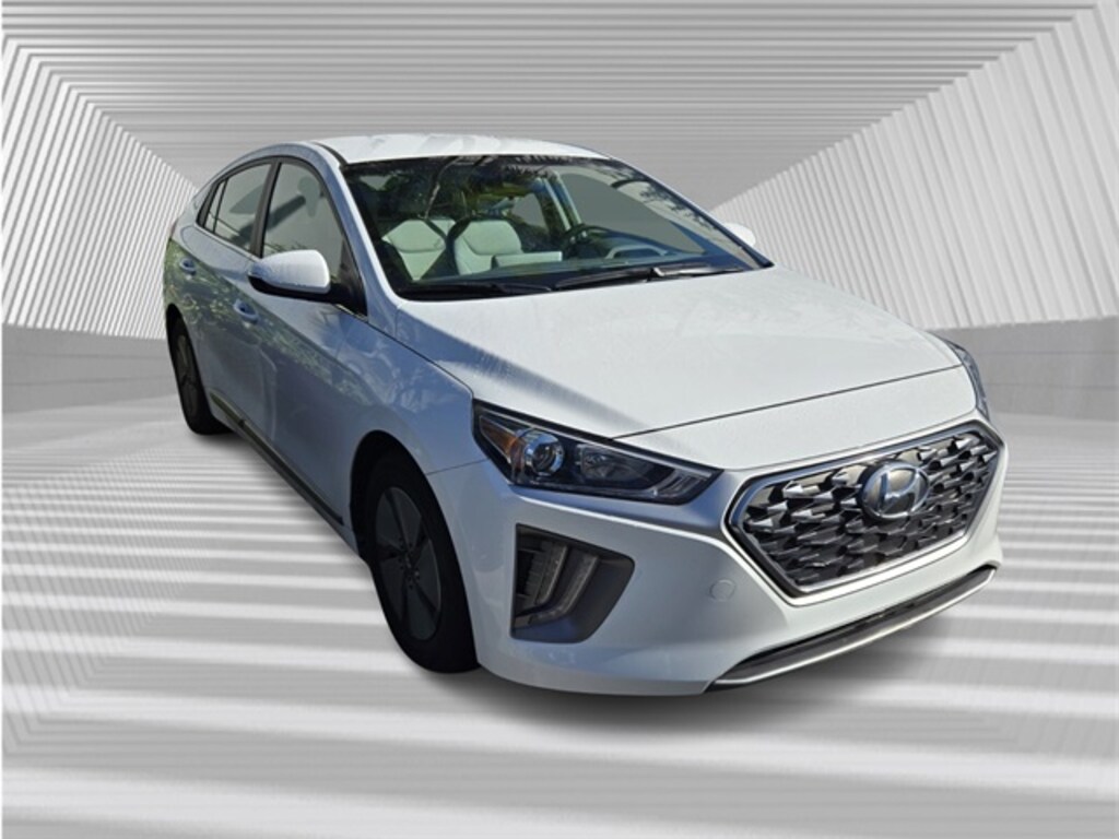 Certified 2022 Hyundai Ioniq Hybrid SE Hatchback