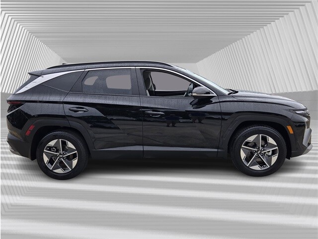 2025 Hyundai Tucson SEL Convenience photo 3