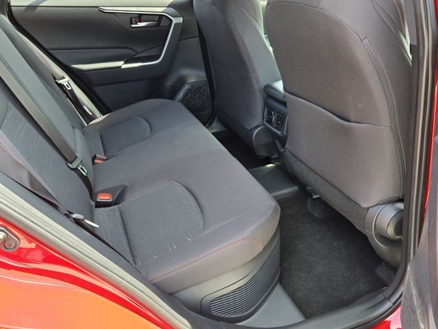 2023 Toyota RAV4 SE - Photo 15