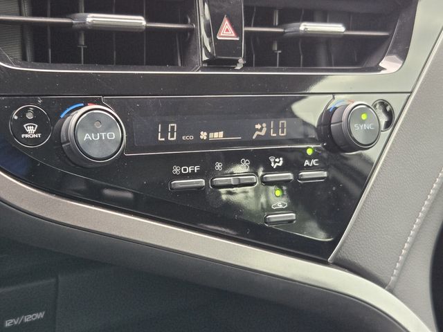 2024 Toyota Camry SE - Photo 18