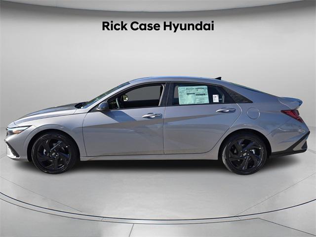 2026 Hyundai Elantra Hybrid SEL Sport photo 2