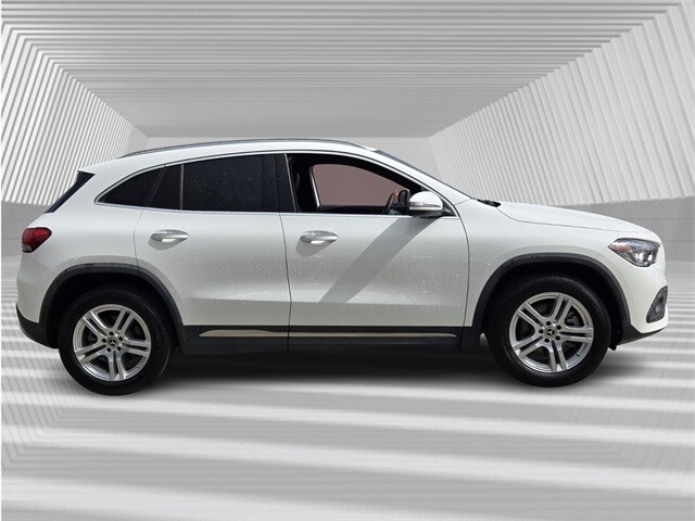 2021 Mercedes Benz GLA 250 4MATIC photo 3