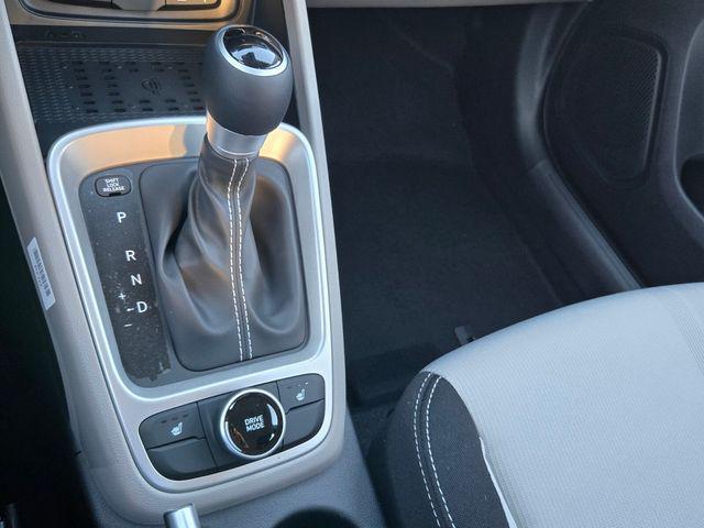 2026 Hyundai Venue SEL - Photo 12