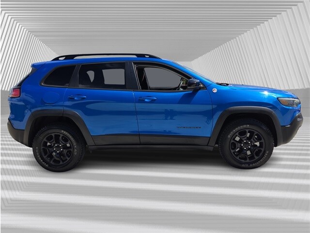 2022 Jeep Cherokee Trailhawk photo 3