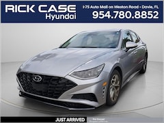 Used 2023 Hyundai Sonata SEL Sedan Davie
