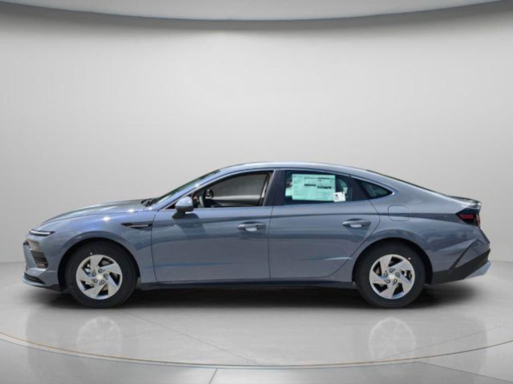 New 2026 Hyundai Sonata SE Sedan