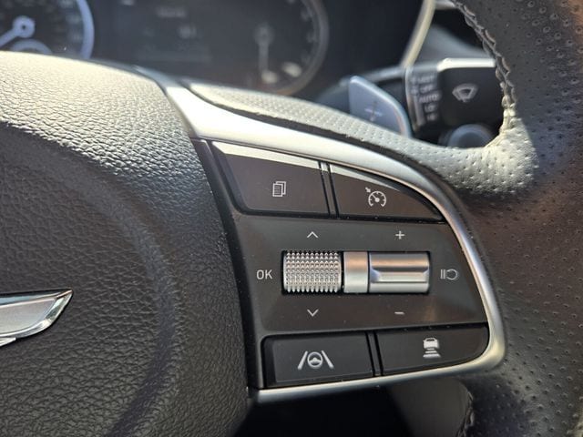 2023 GENESIS G70 Standard - Photo 26