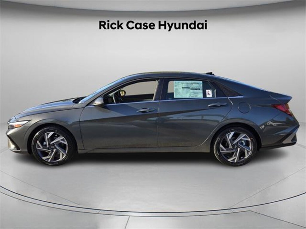 New 2026 Hyundai Elantra Limited Sedan