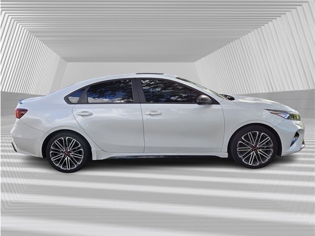2024 Kia Forte GT photo 4