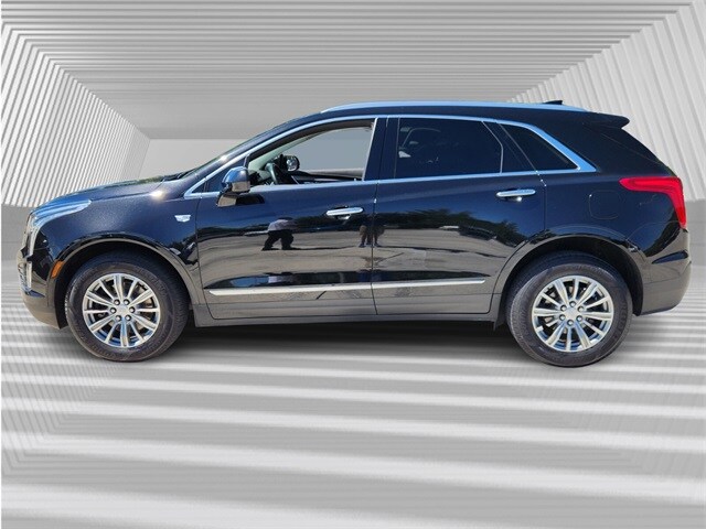 2019 Cadillac XT5 Luxury photo 2