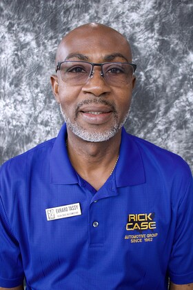 Staff member Evrard Tassy from f3ca5c5322ec