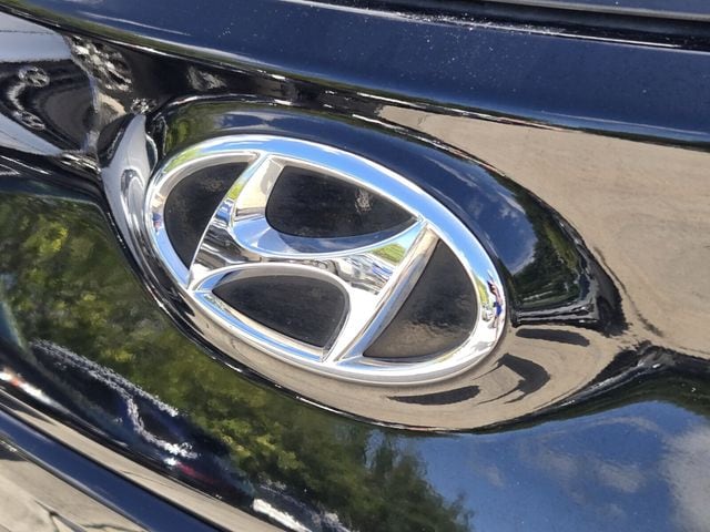 2023 Hyundai Kona SE - Photo 11