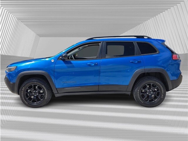 2022 Jeep Cherokee Trailhawk photo 2