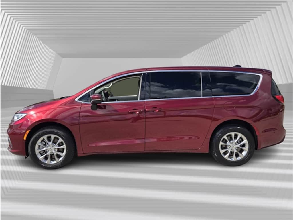 Used 2023 Chrysler Pacifica Touring L Van Passenger Van