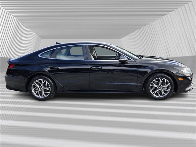 2023 Hyundai Sonata SEL photo 3