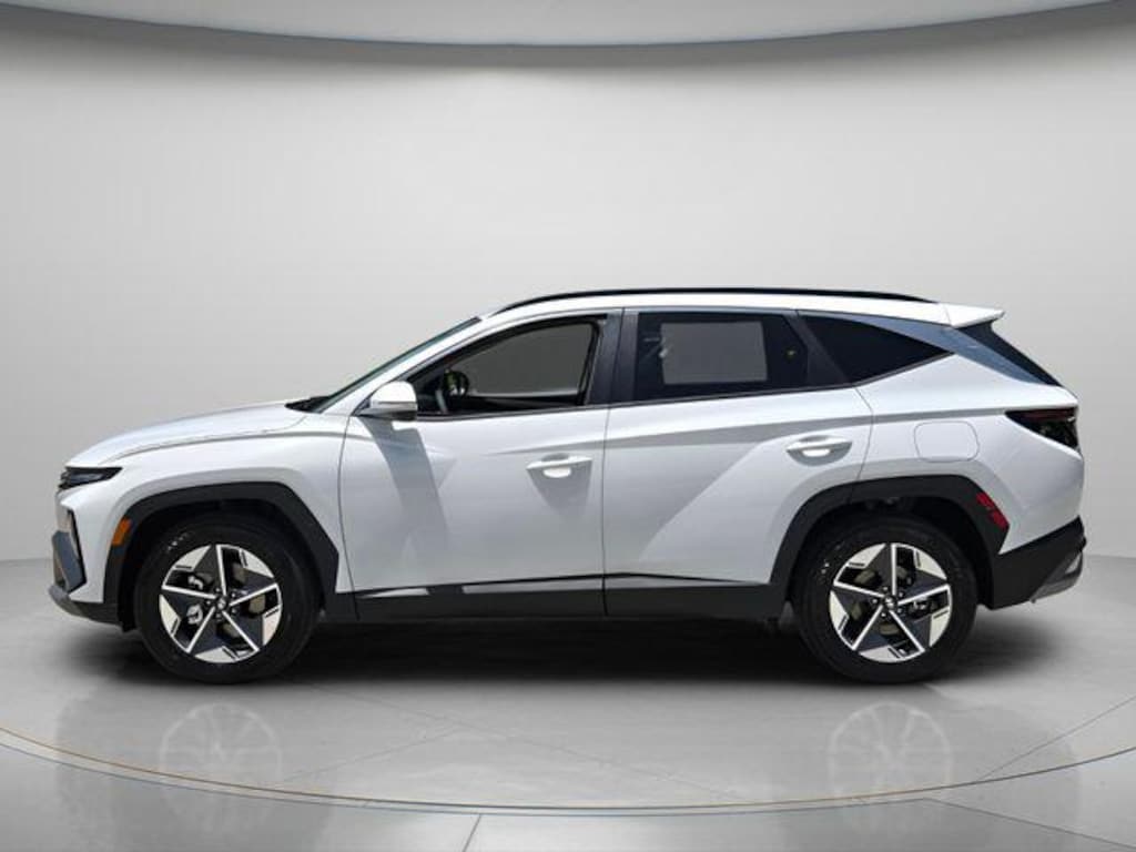 New 2026 Hyundai Tucson SEL Premium FWD SUV