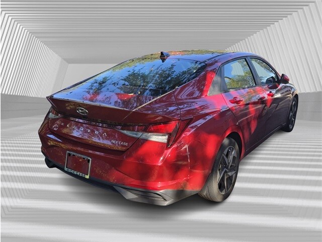 2023 Hyundai Elantra SEL photo 4