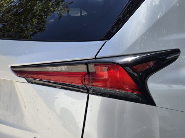2020 Lexus NX 300 - Photo 9