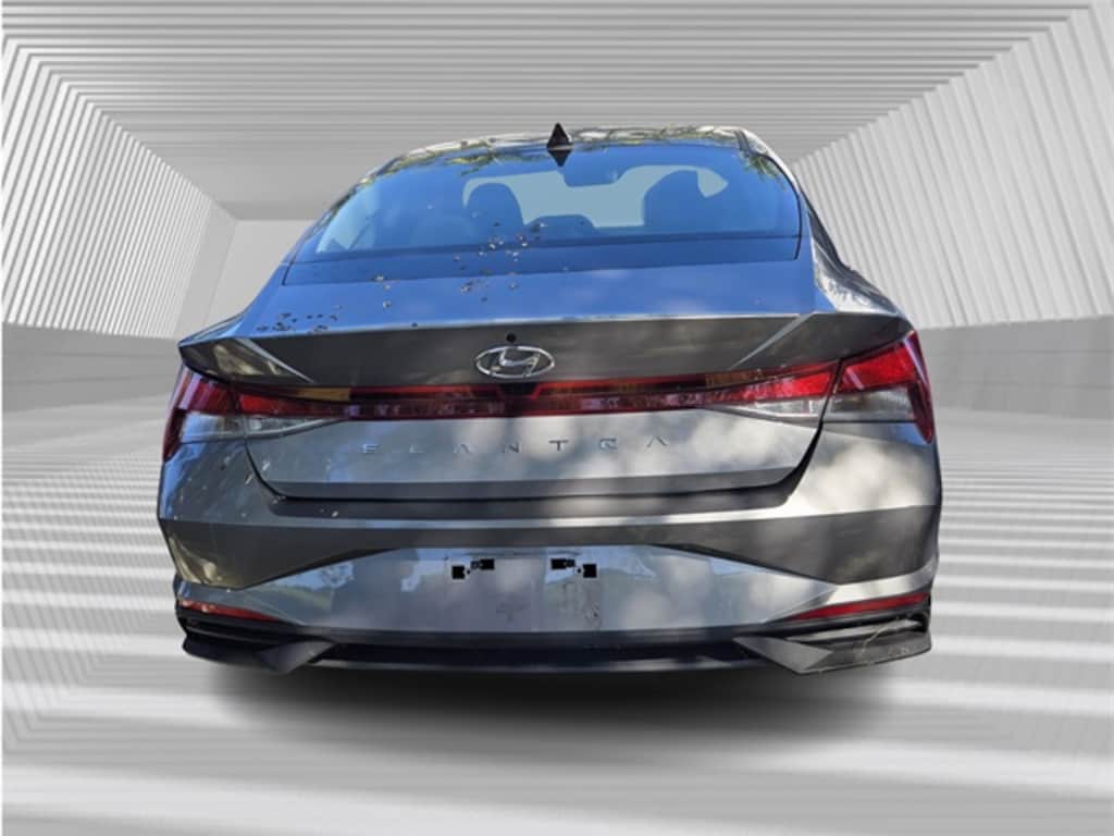 Used 2022 Hyundai Elantra SEL Sedan