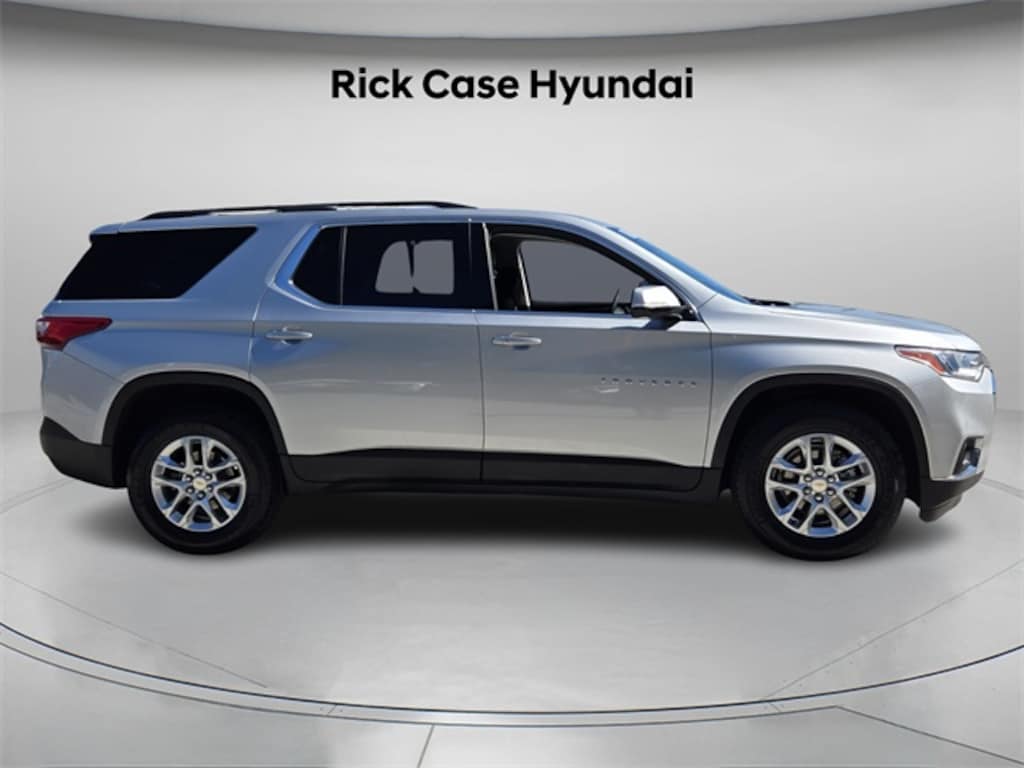 Used 2020 Chevrolet Traverse LT Cloth w/1LT SUV