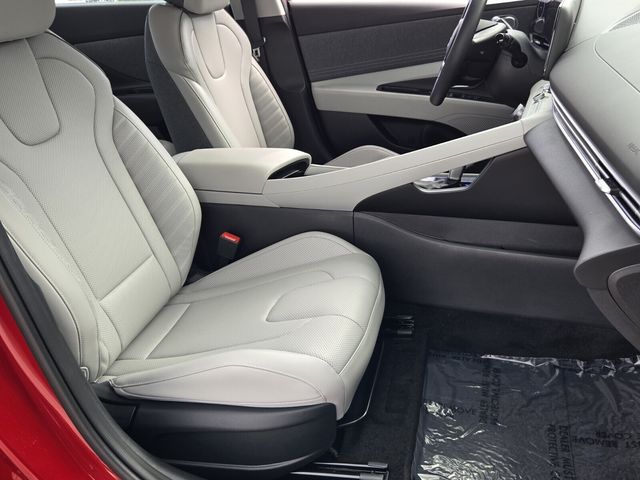 2025 Hyundai Elantra Limited - Photo 15