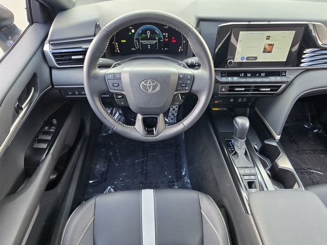 2025 Toyota Camry SE - Photo 12