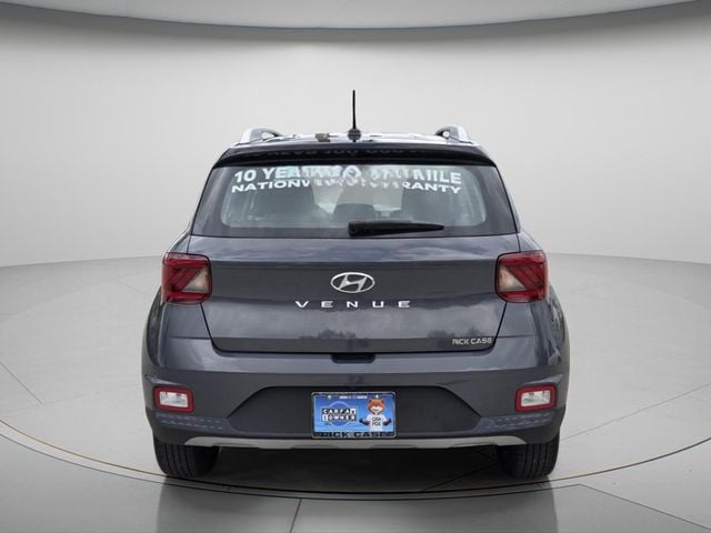 2023 Hyundai Venue Limited - Photo 6