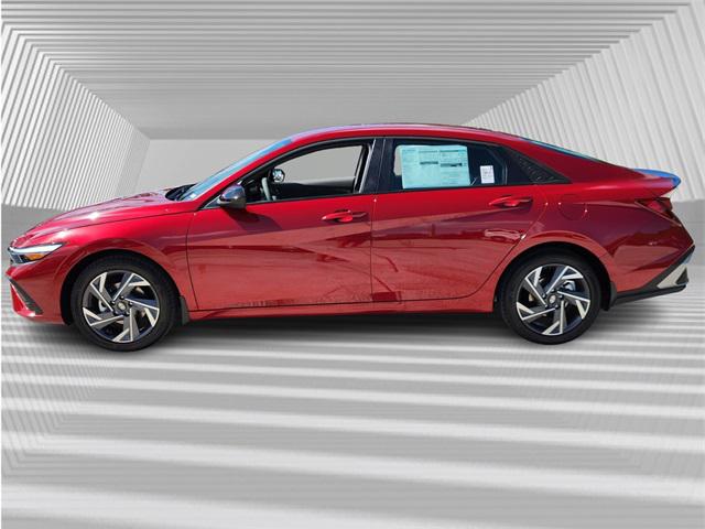 2025 Hyundai Elantra SEL Sport photo 2