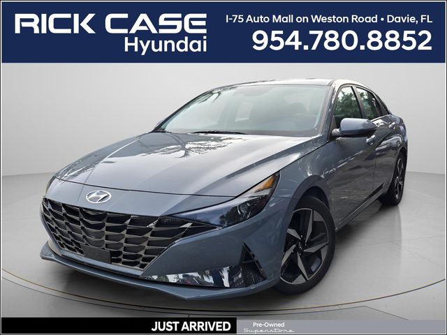 2022 Hyundai Elantra 2.0 Limited IVT SULEV's photo