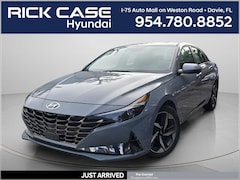 Used 2022 Hyundai Elantra Limited Sedan Davie